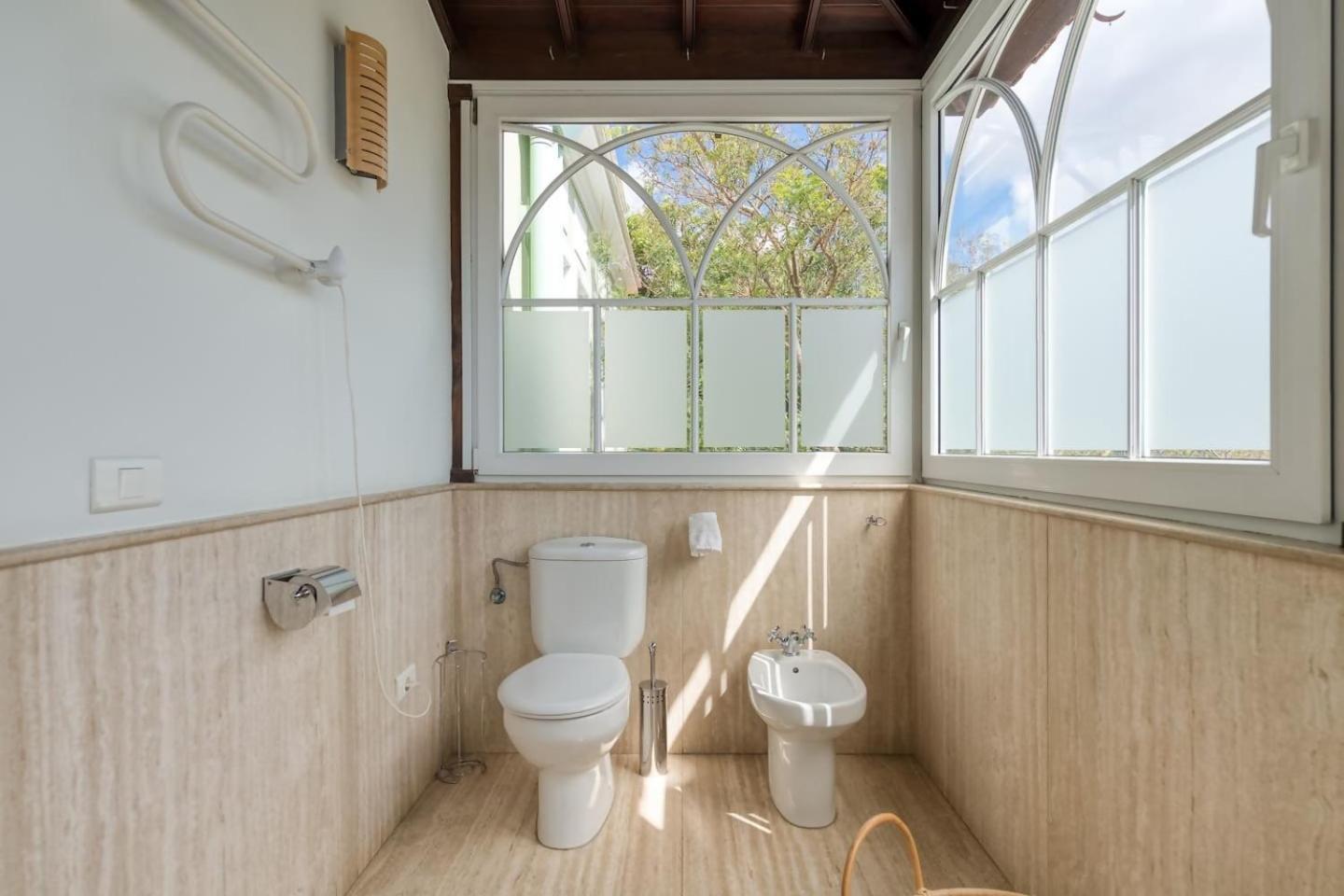 Amplia Villa De Lujo Con Piscina Climatizada Лас-Пальмас-де-Гран-Канарія Екстер'єр фото