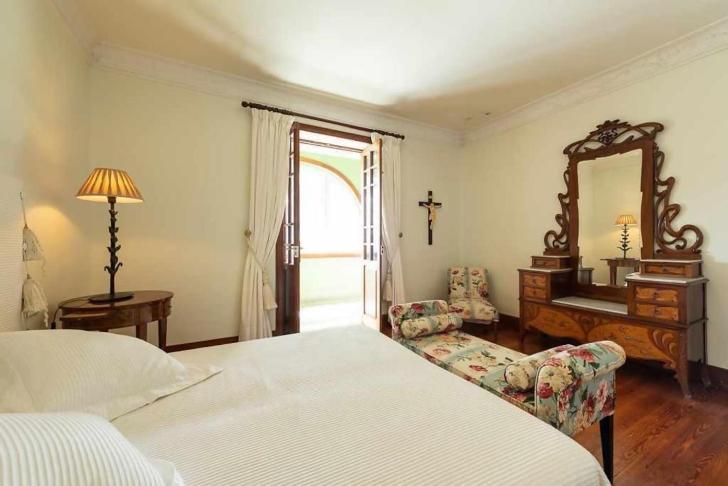 Amplia Villa De Lujo Con Piscina Climatizada Лас-Пальмас-де-Гран-Канарія Екстер'єр фото