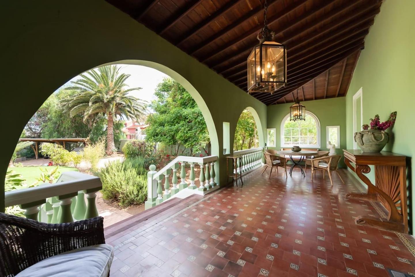 Amplia Villa De Lujo Con Piscina Climatizada Лас-Пальмас-де-Гран-Канарія Екстер'єр фото